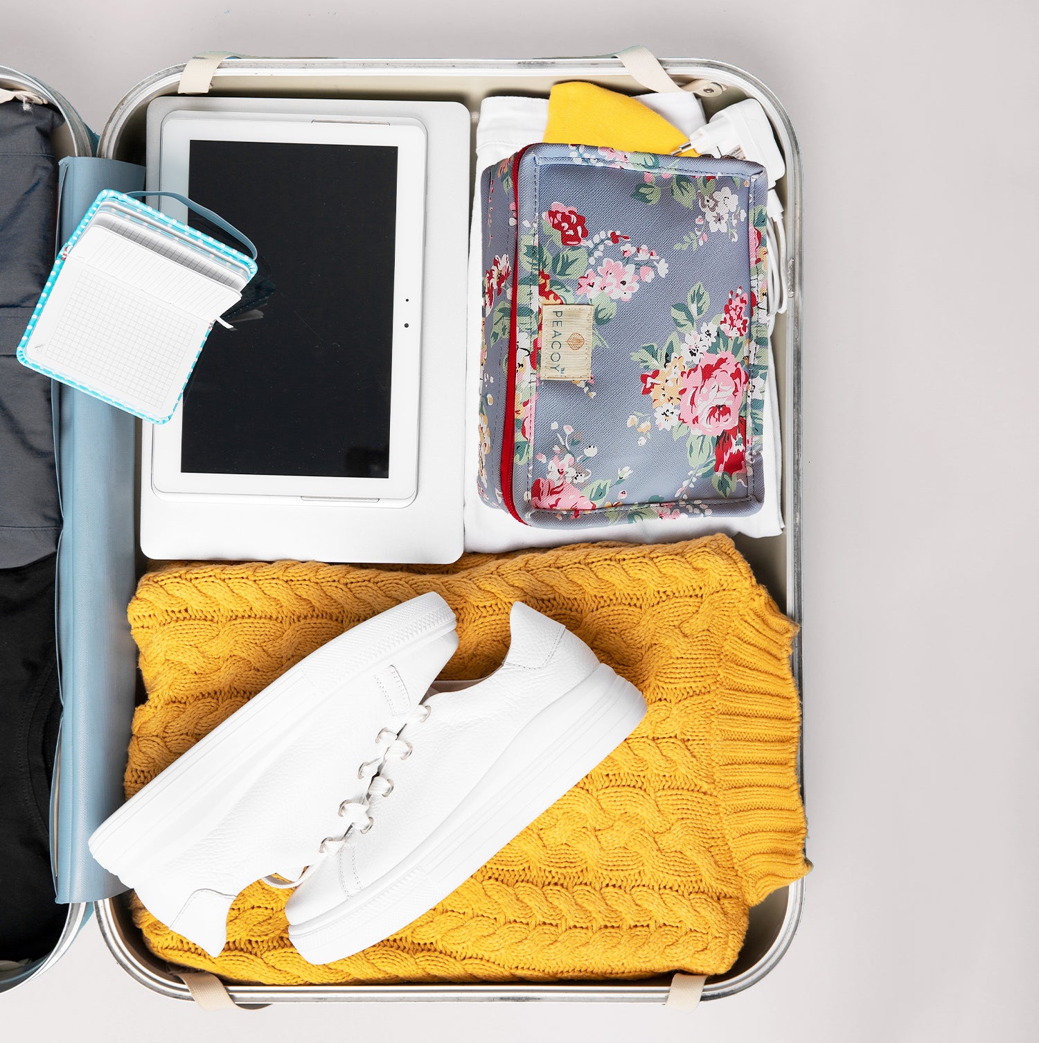 Blue floral rectangle Jewellery pouch | Peacoy