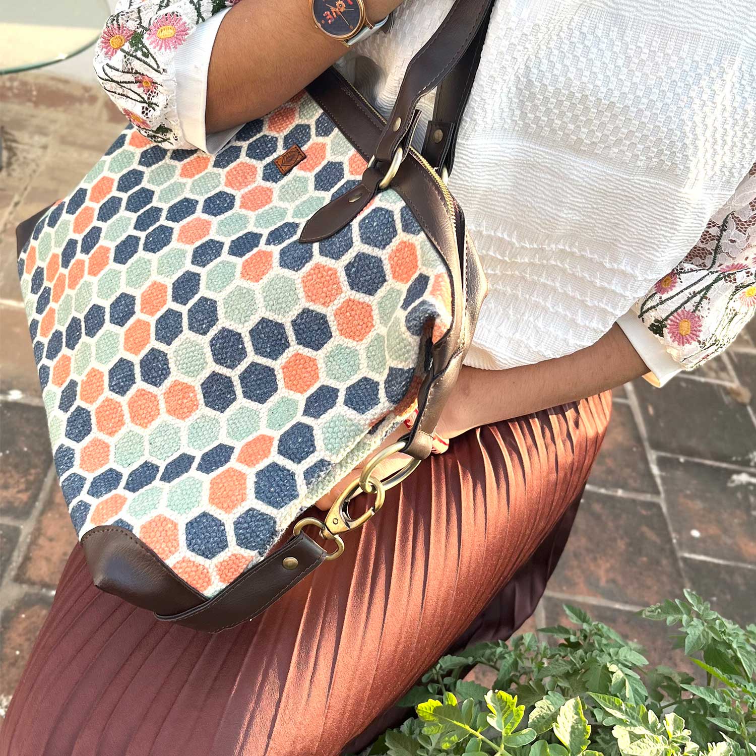 Style Goddess Honeycomb Printed Blue & Pink 100 % Cotton Sustainable Handbag / Shoulder Bag - 17 x 11 x 6 inches | Peacoy