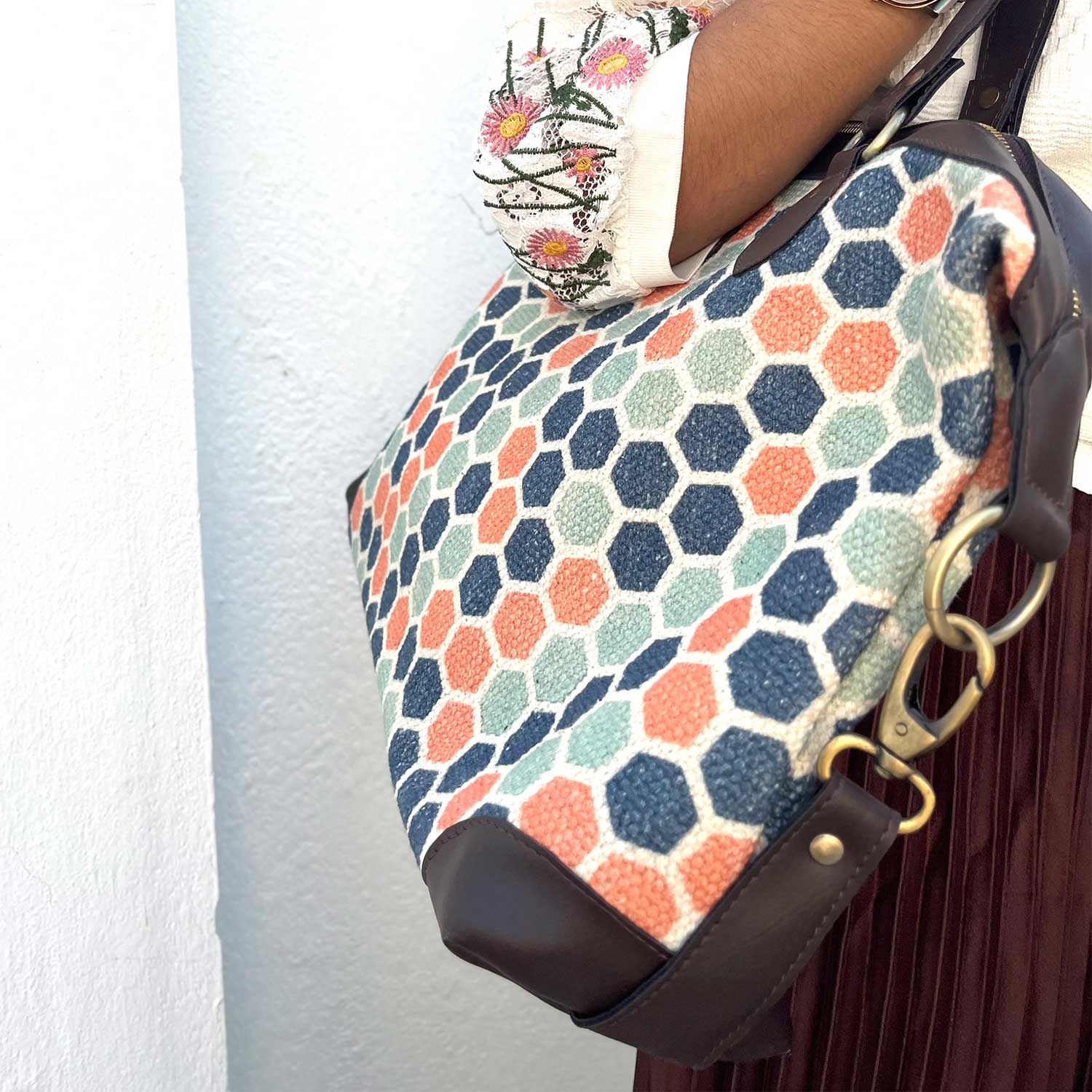 Style Goddess Honeycomb Printed Blue & Pink 100 % Cotton Sustainable Handbag / Shoulder Bag - 17 x 11 x 6 inches | Peacoy