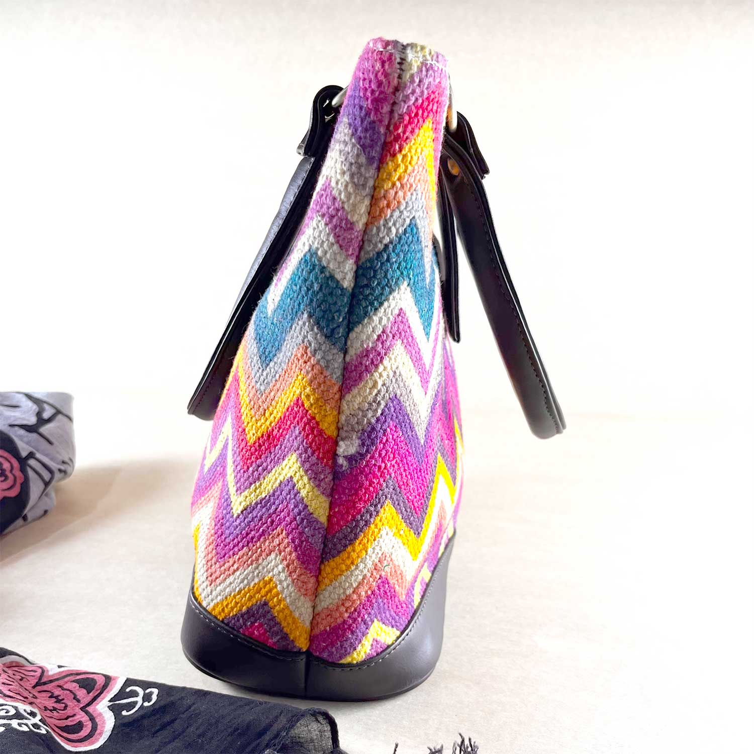 Vibrant Zigzags Multicolor 100 % Cotton Sustainable Hand Bag / Shoulder Bag  - 14 x 11 x 4 inches | Peacoy