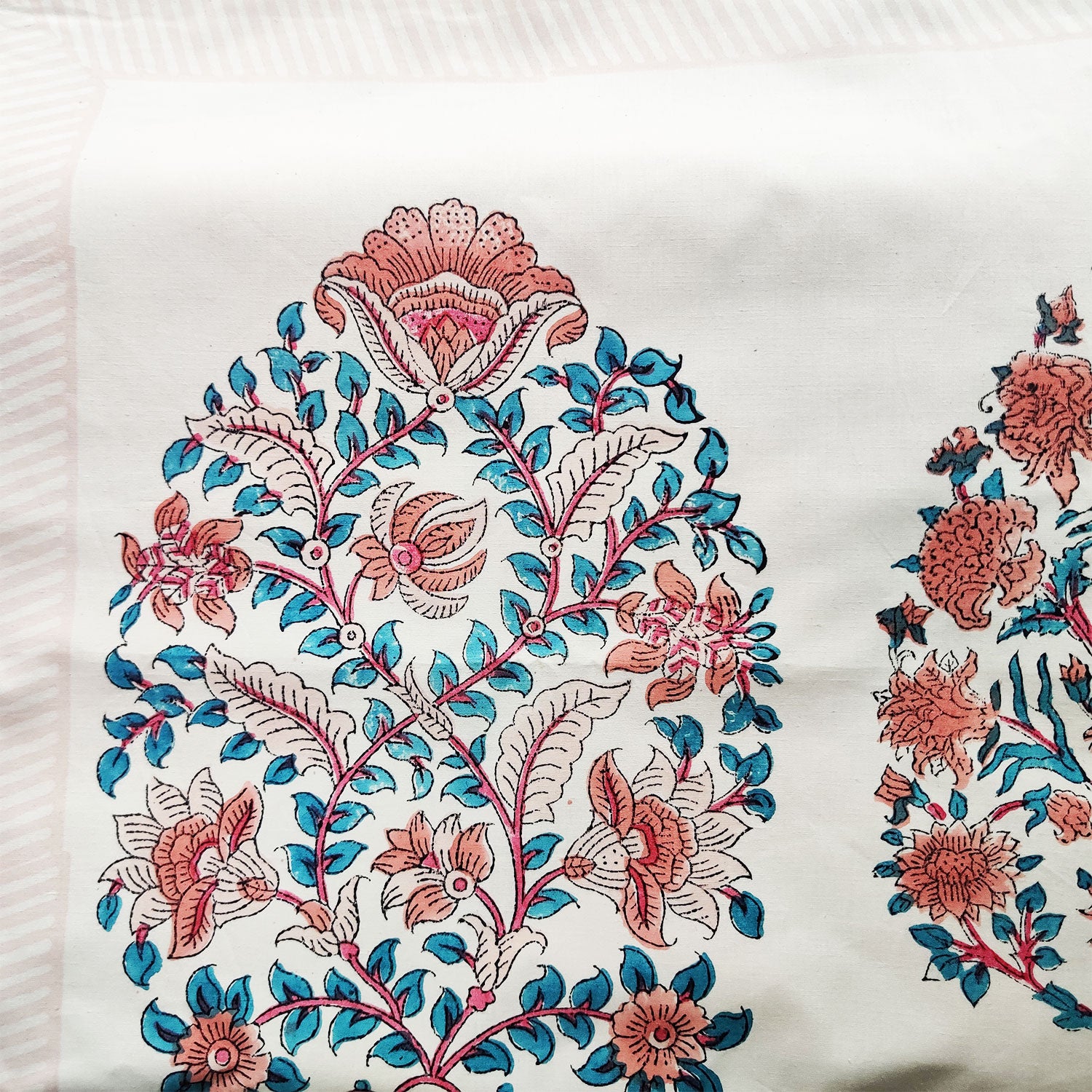 Spring Evening White Block Printed 100% Cotton Bedsheet With 2 Pillow Covers