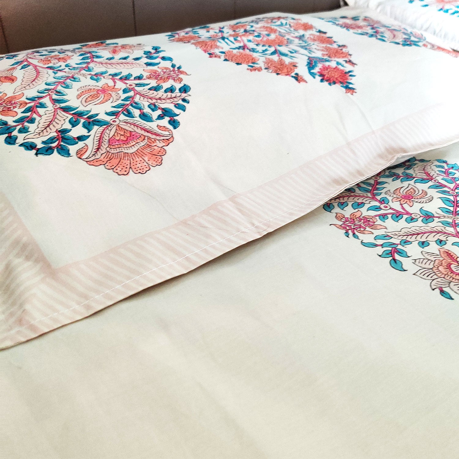 Spring Evening White Block Printed 100% Cotton Bedsheet With 2 Pillow Covers