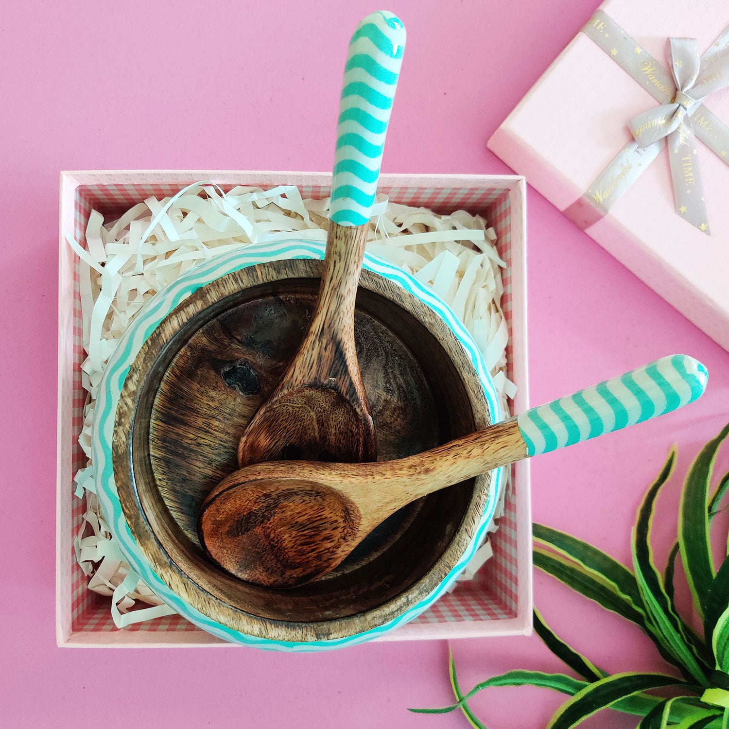 Gentle Waves Sea Green Mango Wood Salad Bowl with Server Set 500 g Gift Hamper