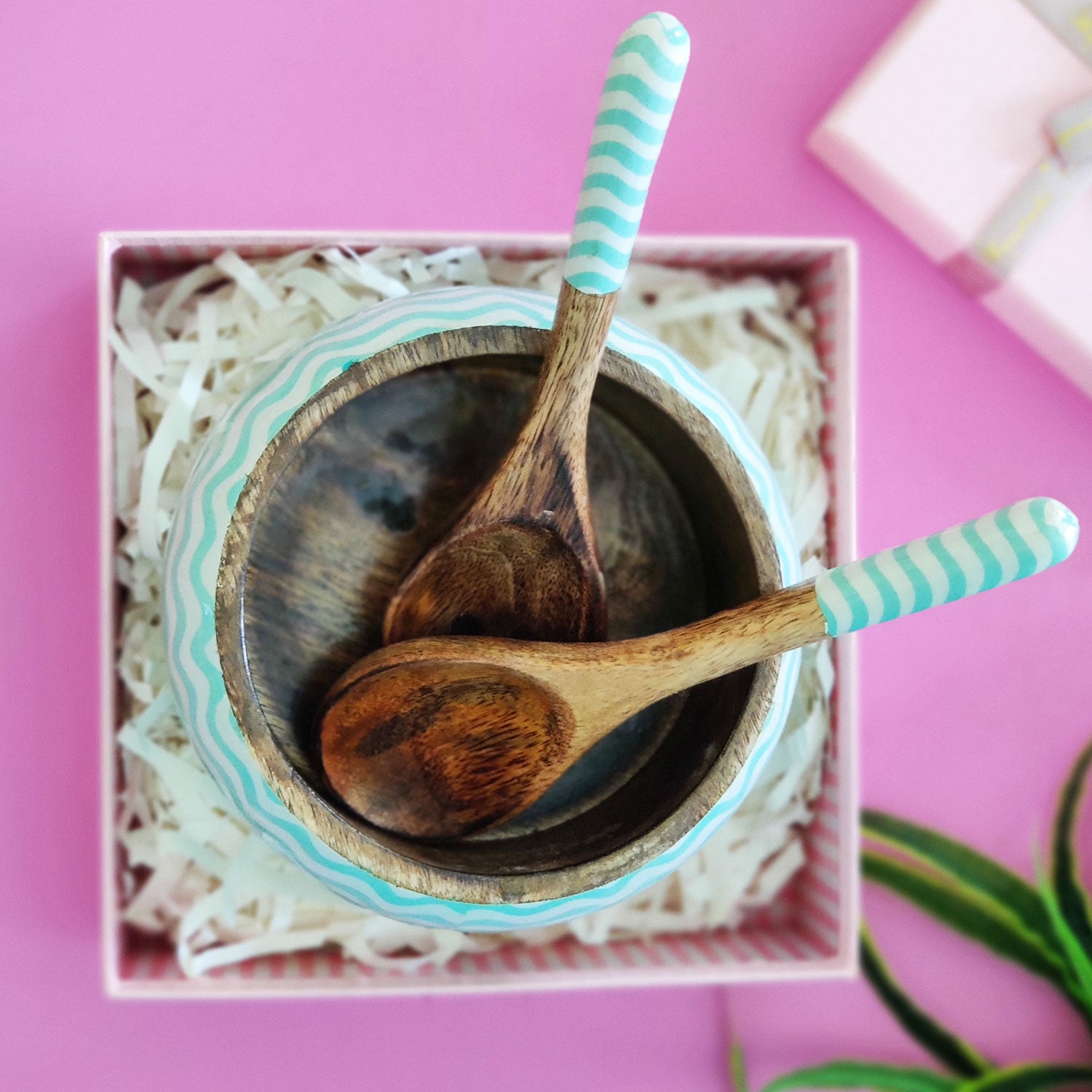 Gentle Waves Sea Green Mango Wood Salad Bowl with Server Set 500 g Gift Hamper