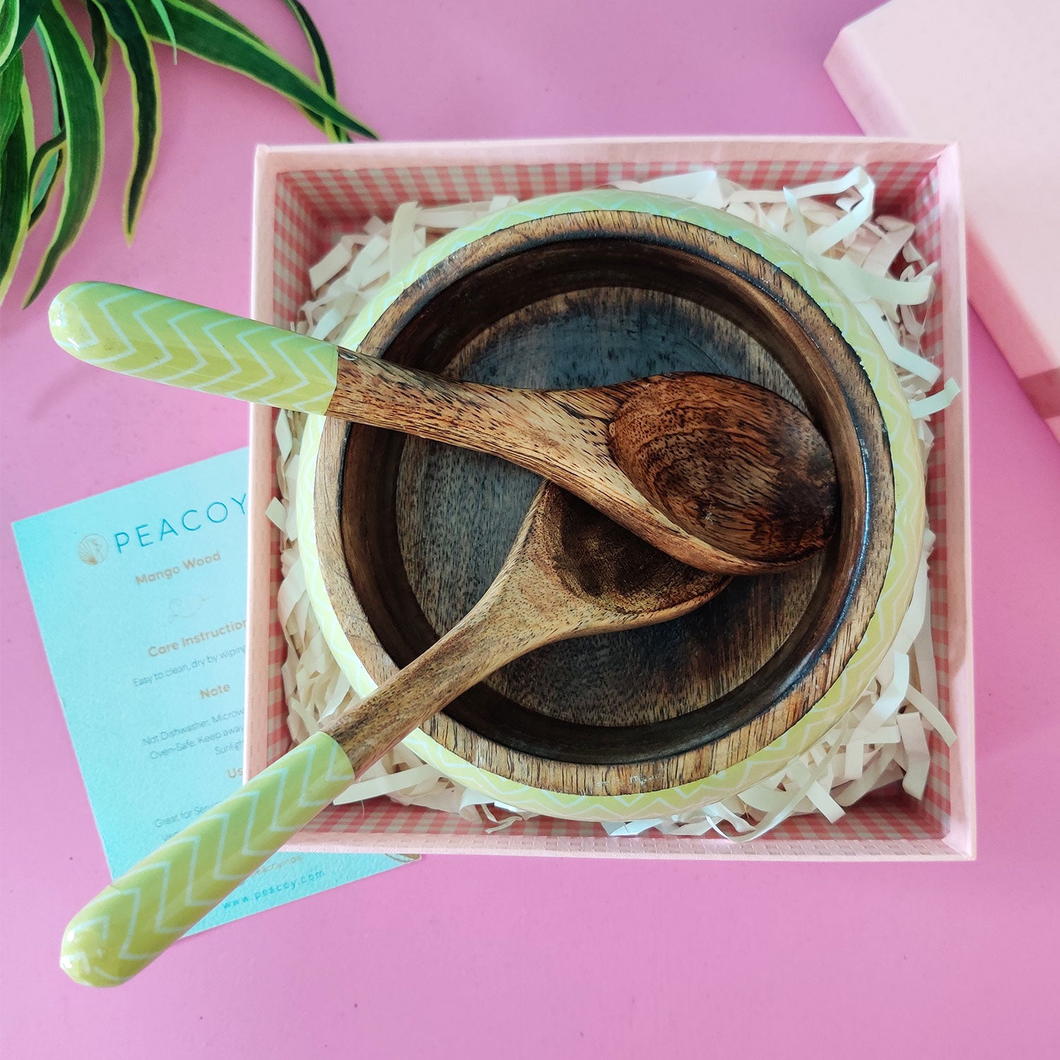 Crush Pista Green Mango Wood Salad Bowl With Server Set Gift Hamper- 500 g | Peacoy