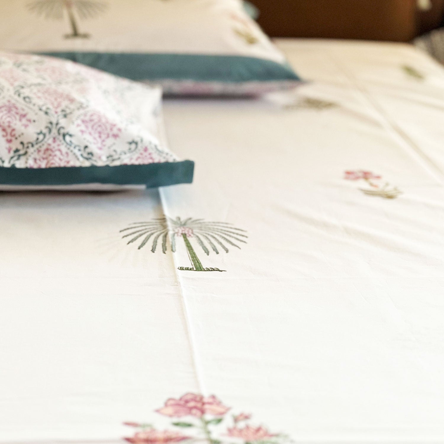 Exotic Pine florals Mystic Double Bedsheet Pure Cotton with Pillow Covers