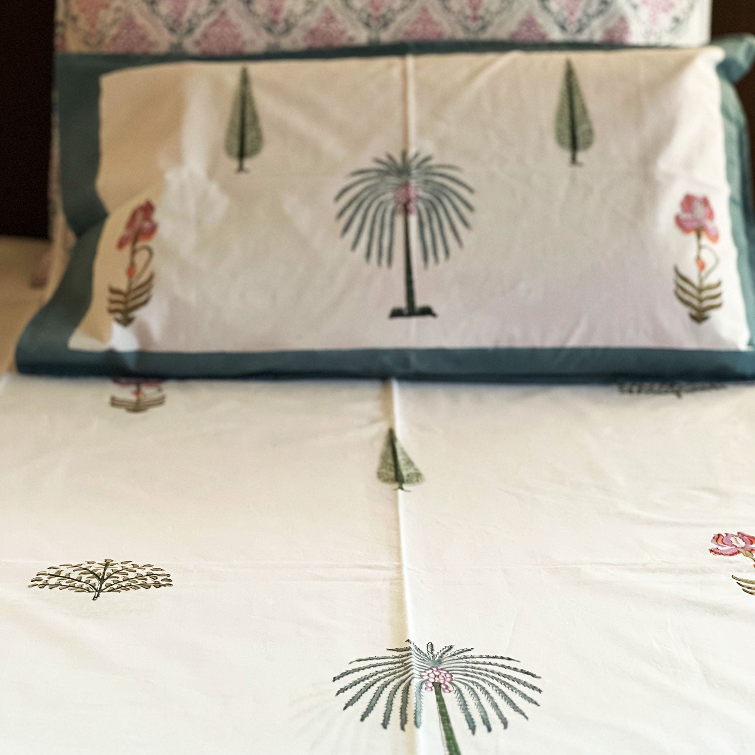 Exotic Pine florals Mystic Double Bedsheet Pure Cotton with Pillow Covers