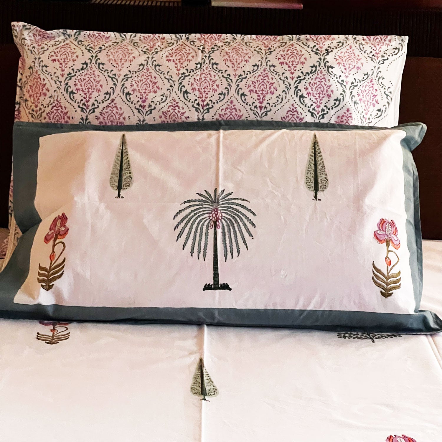 Exotic Pine florals Mystic Double Bedsheet Pure Cotton with Pillow Covers