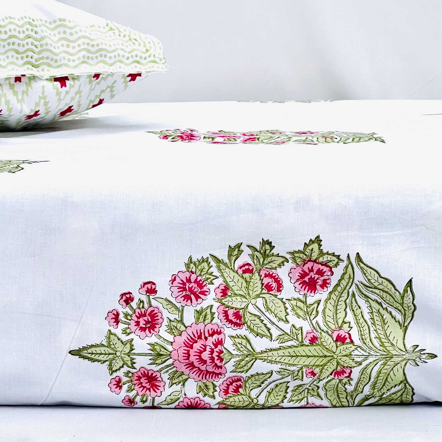 White Floral Block Printed Cotton Single Bedsheet Set With Pillow Cover - 60 inches x 90 inches