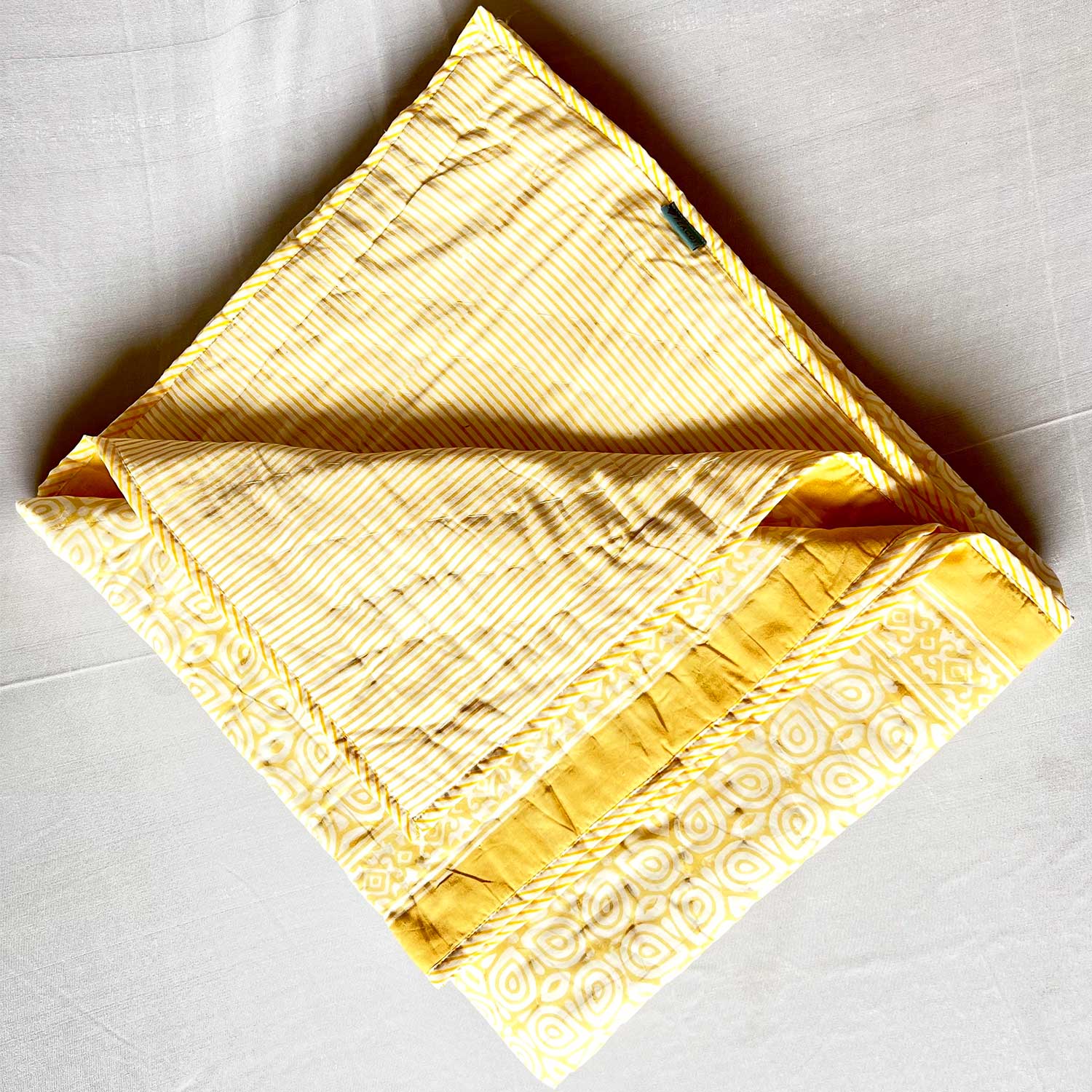 Elegant Yellow Soft Cotton Printed Quilt - 60 inches x 90 inches