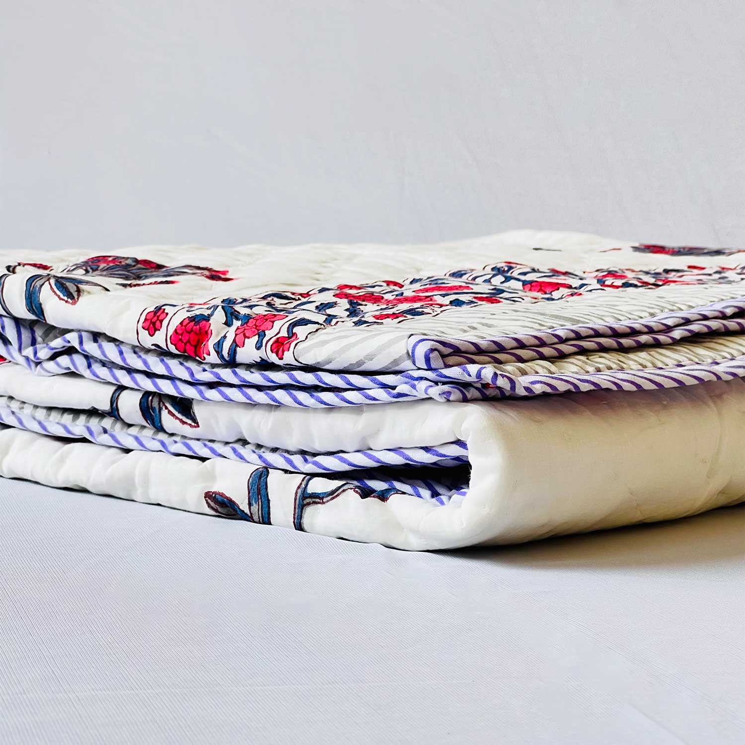 White & Red Soft Cotton Floral Printed Quilt - 60 inches x 90 inches