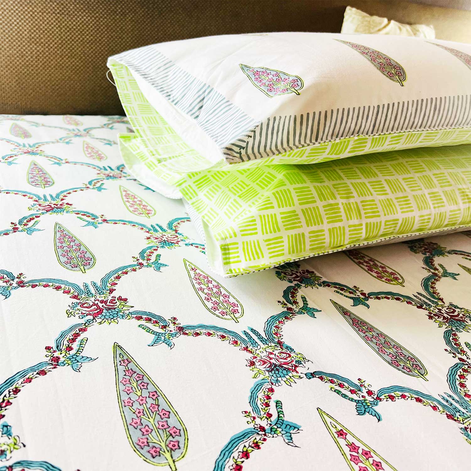 White and Green Jaal Block Printed Cotton Bedsheet 108x108 Inches