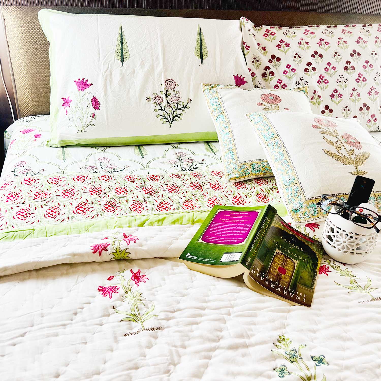 Cosy Wine Floral Single Quilt  60x90 Inches