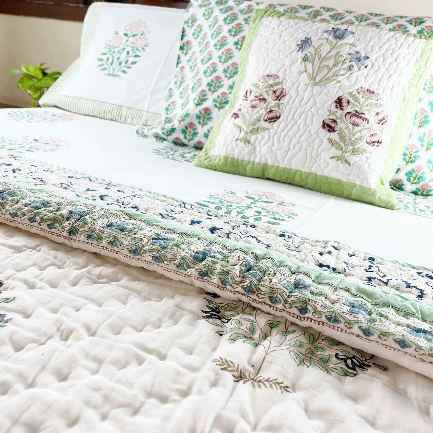 Green & White Soft Cotton Printed Quilt - 90 inches x 100 inches
