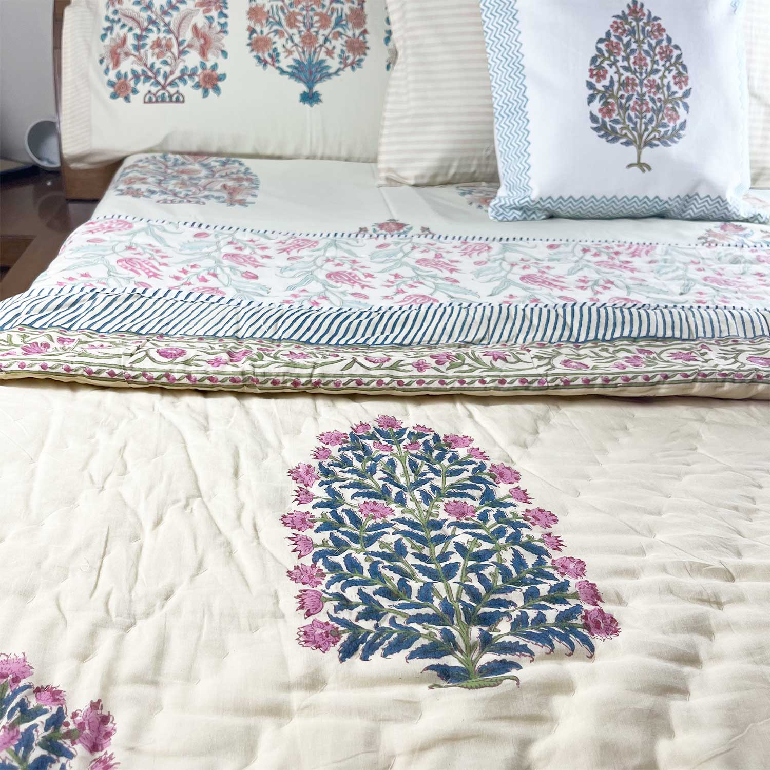 Yellow Soft Cotton Floral Printed Quilt - 90 inches x 100 inches