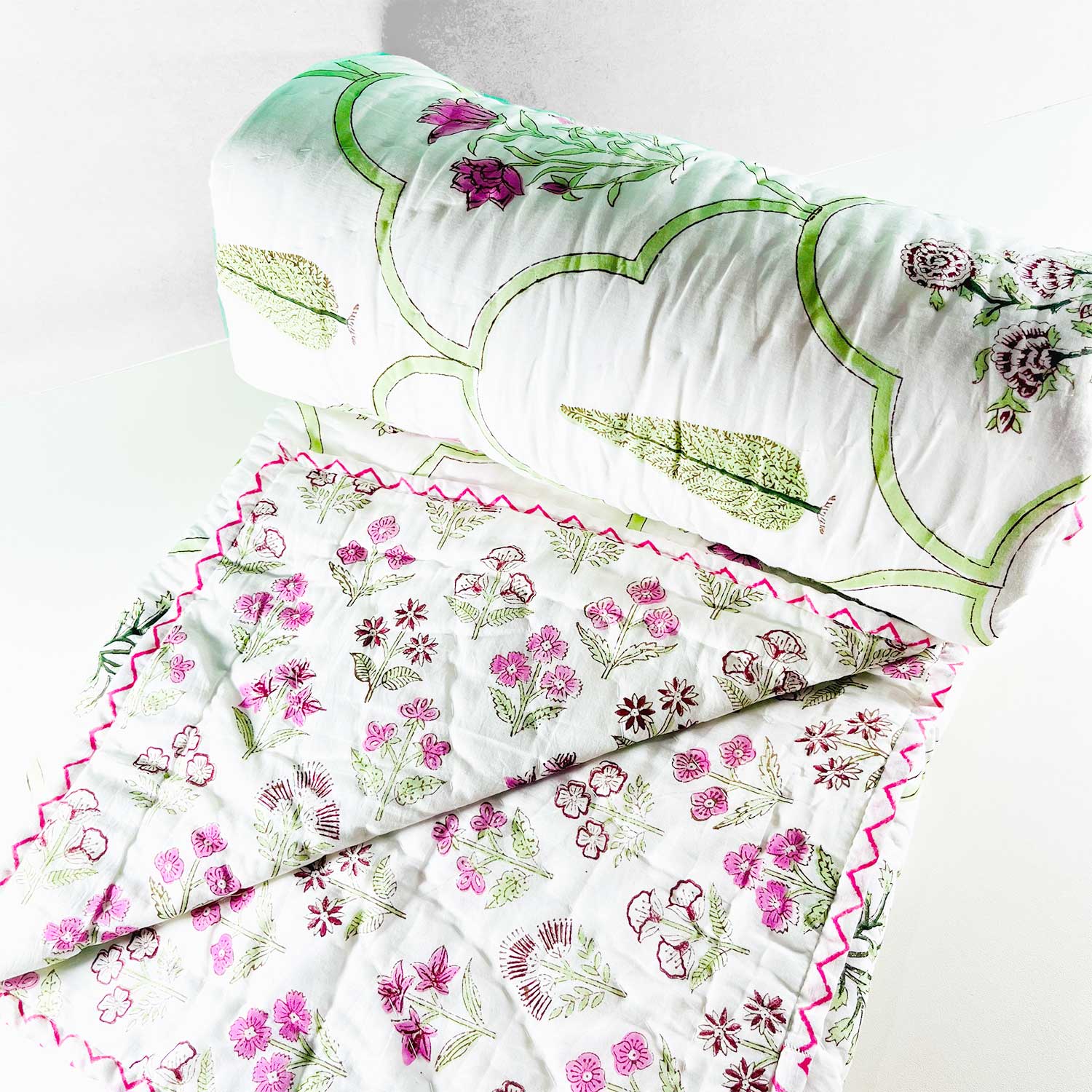 Cosy Wine Floral Single Quilt  60x90 Inches