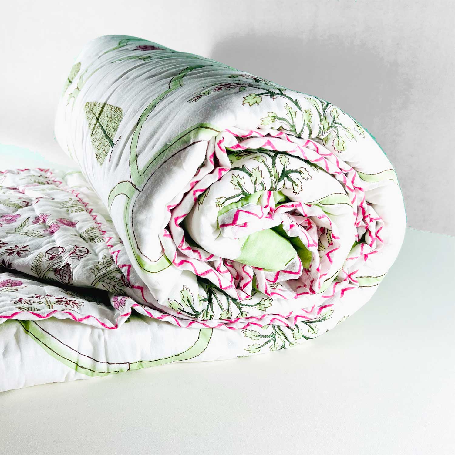 Cosy Wine Floral Single Quilt  60x90 Inches