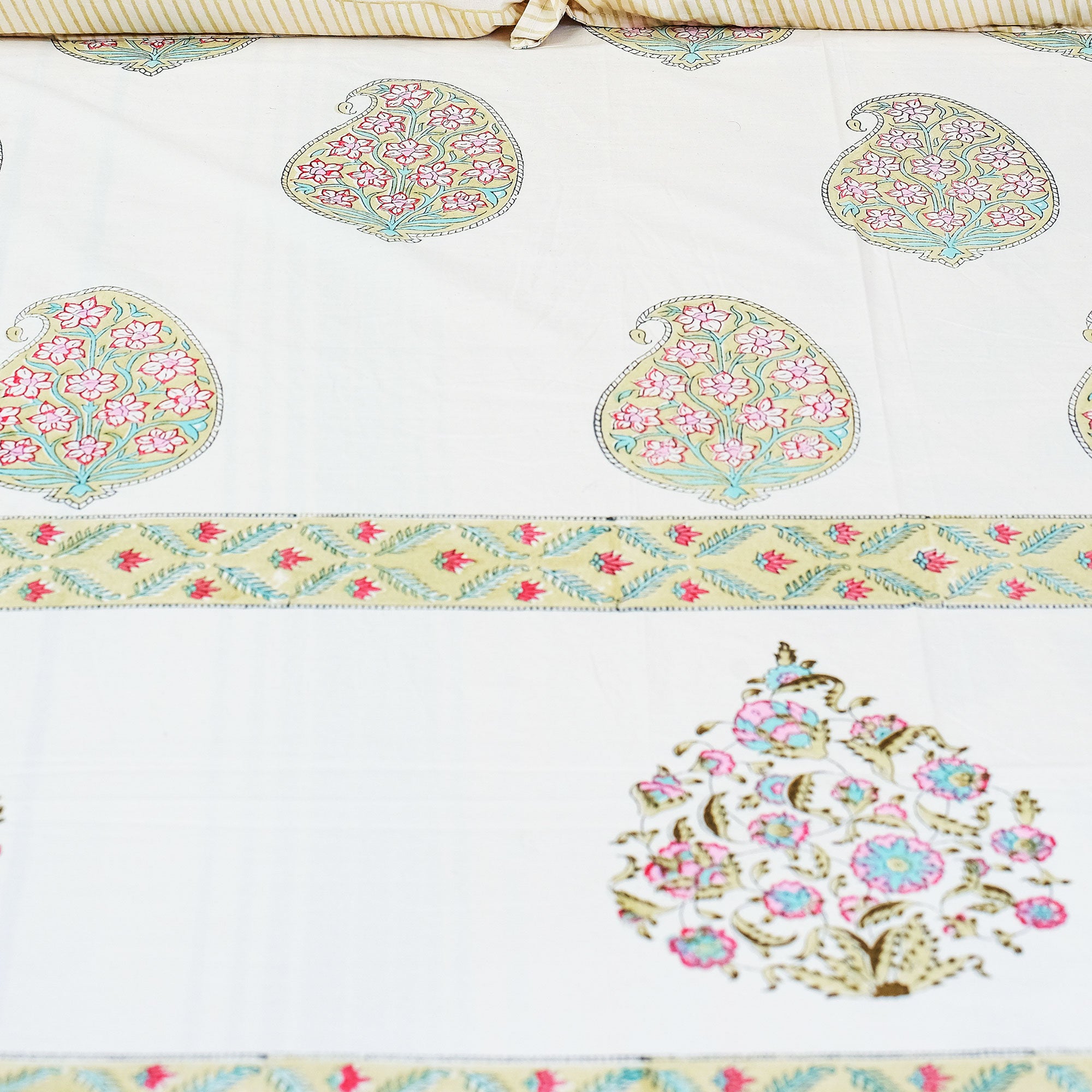 Valley of Flowers White Block Printed 210 Thread Count Cotton Double Bedsheet Set With 2 Pillow Covers - (90 inches x 100 inches)