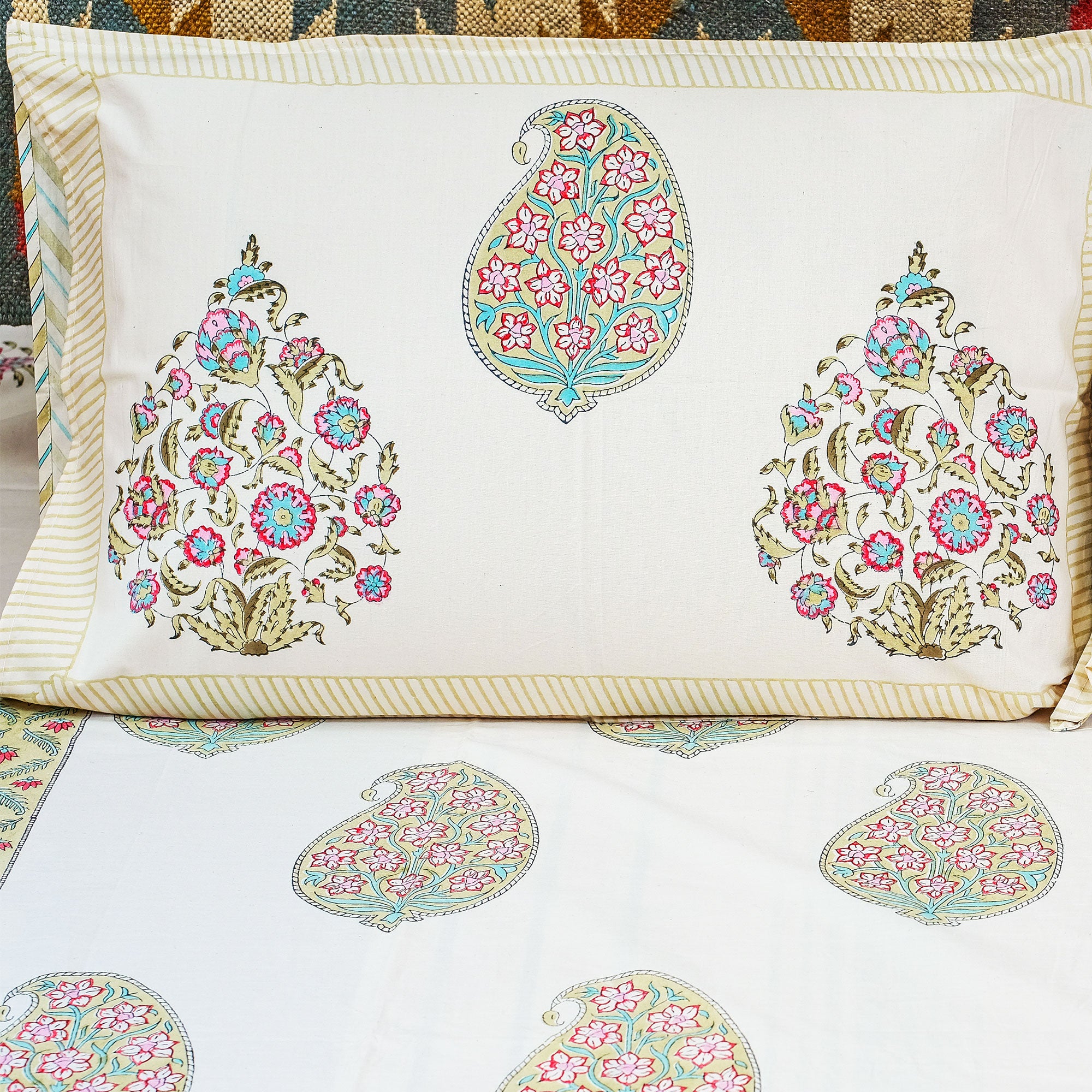 Valley of Flowers White Block Printed 210 Thread Count Cotton Double Bedsheet Set With 2 Pillow Covers - (90 inches x 100 inches)