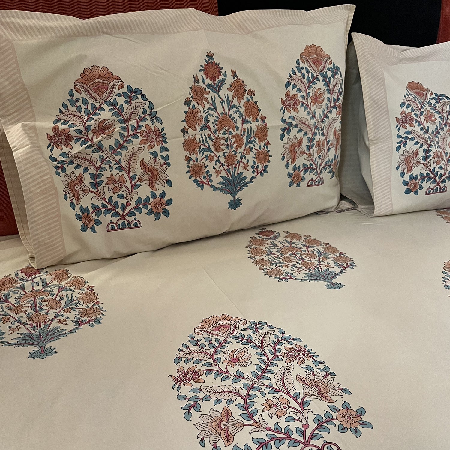 Spring Evening White Block Printed 100% Cotton Bedsheet With 2 Pillow Covers