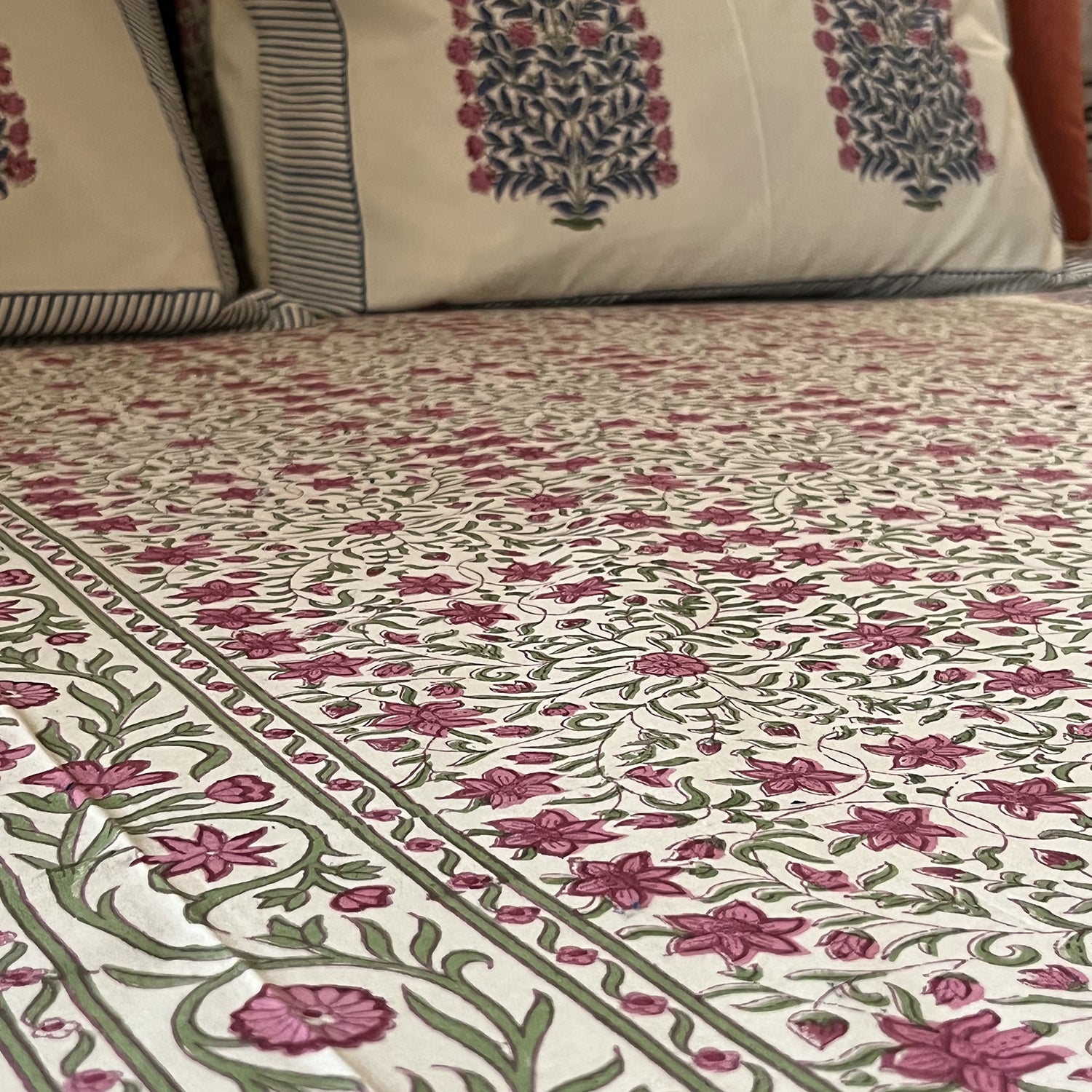 Blooming Bouquet White with Blue & Pink Motif Block Printed 100% Cotton Bedsheet With 2 Pillow Covers