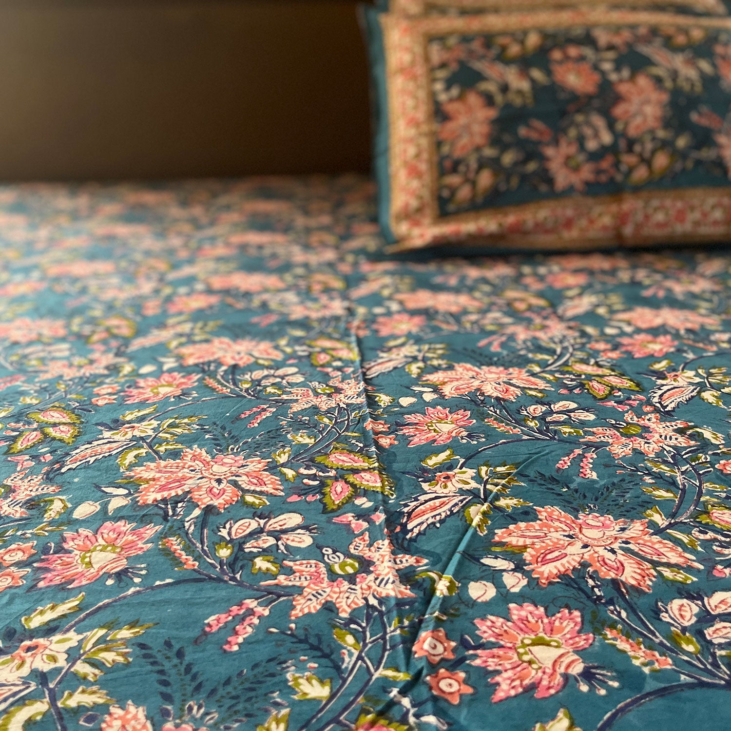 Jaal Blue Floral Block Printed 100 % Cotton Double Bedsheet Set With 2 Pillow Covers - 108 inches x 108 inches