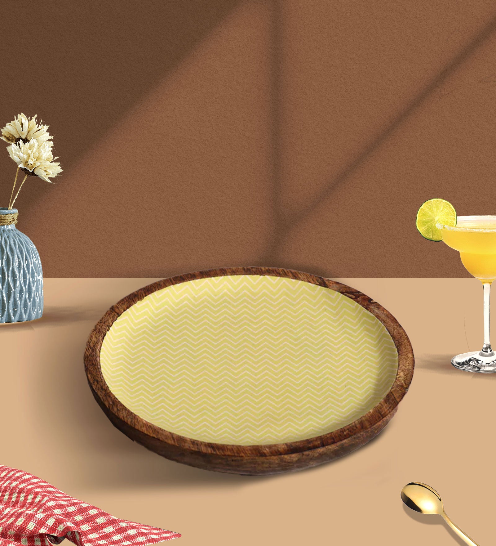 Zigzag Crush Pista Green Round Mango Wood Platter | Peacoy